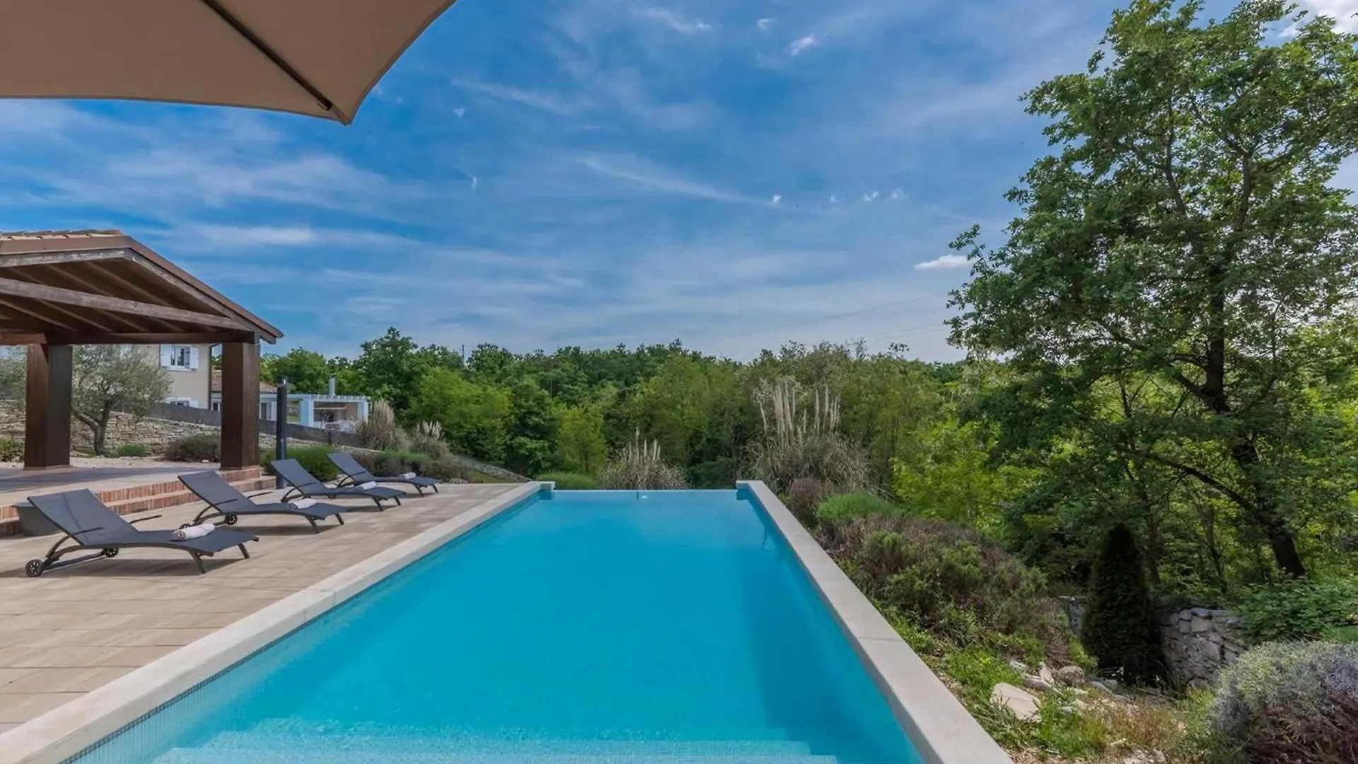Villa Dali Jursici