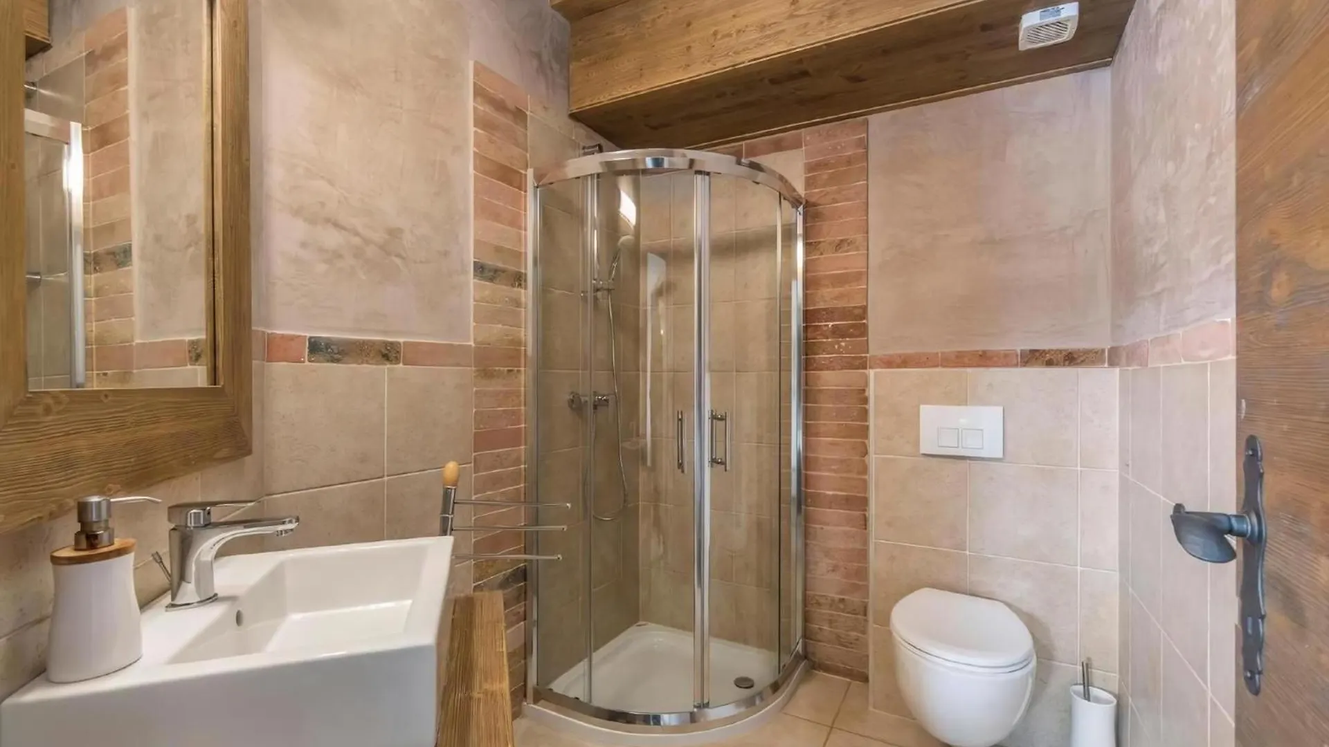 Villa Dali Jursici 0*,